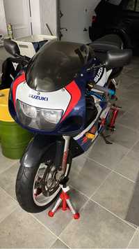 Suzuki gsxr srad