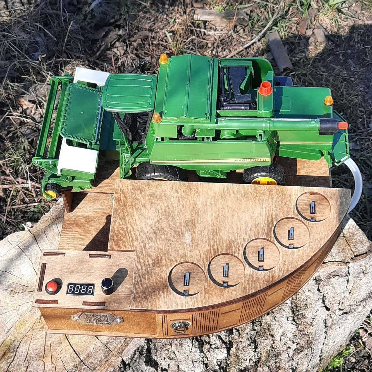 Наливатор Комбайнер комбайн John Deere на 5 чарок