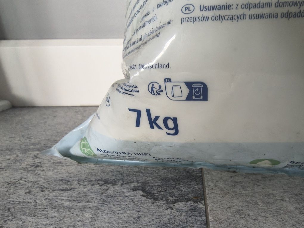 Żwirek dla kota silikatowy MultiFit Diamonds Aloe Vera 16 litr 7 kg