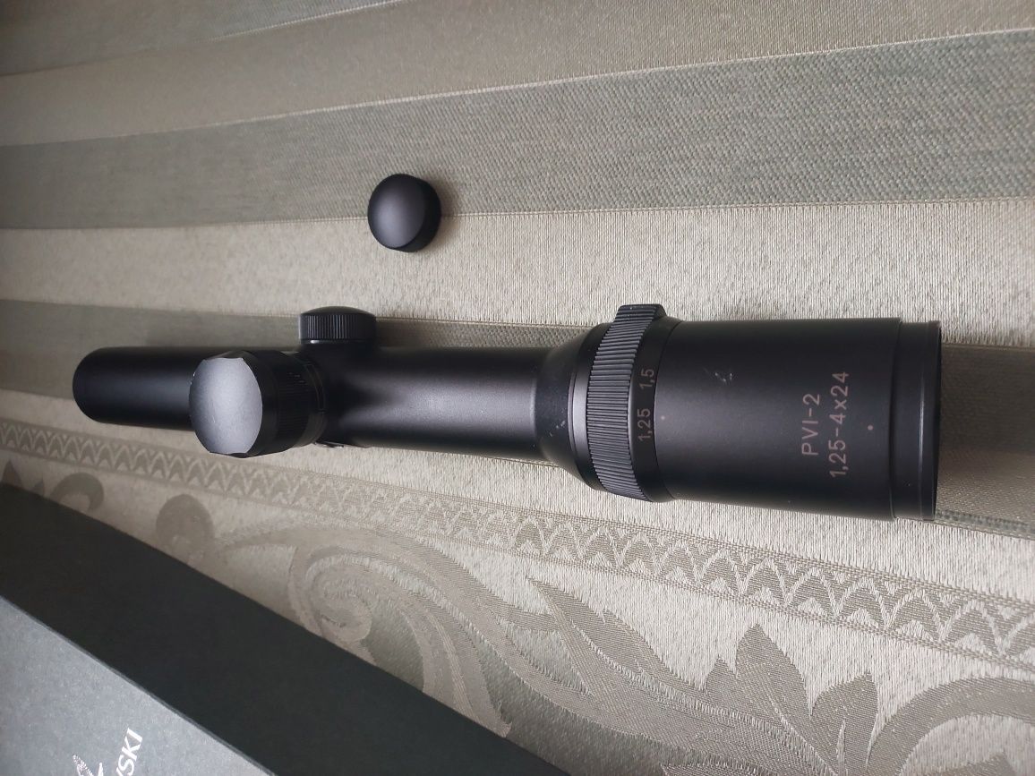 Приціл Swarovski 1.25-4x24 L PVI-2 4-I з підсвічуванням прицільної сіт