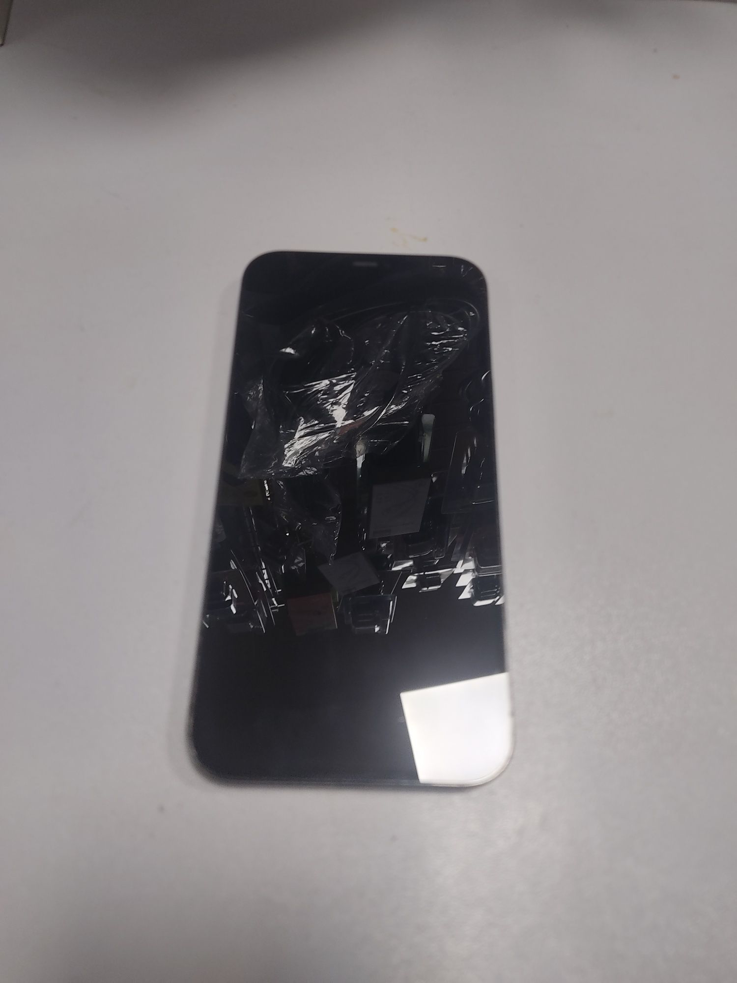 Iphone 12 pro max,mi play