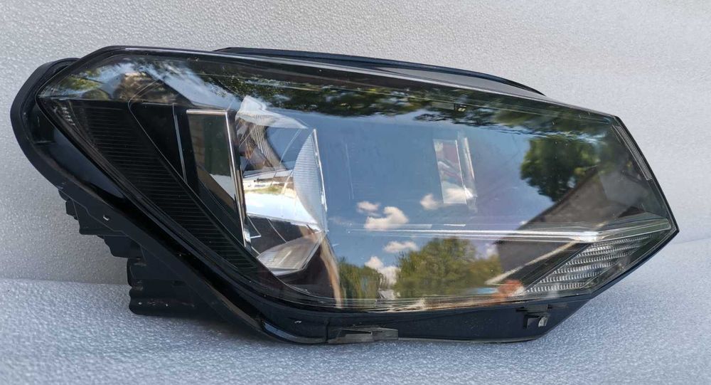 Фара правая Volkswagen Caddy 2015-2020г.в. оригинал