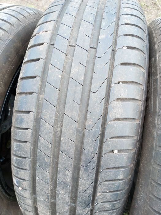 Продам шини Pirelli Centurato P7