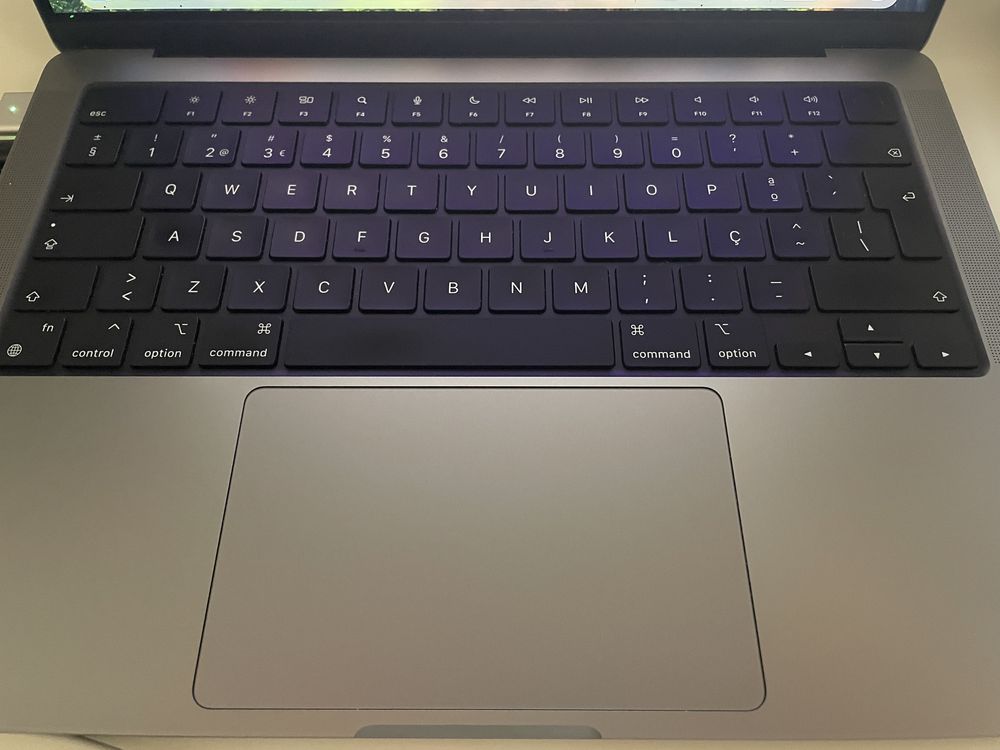 Macbook Pro 14” M1 pro de 16GB RAM e 1TB SSD