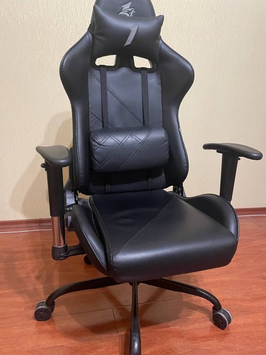 Компютер игровой! В комплекте стол и стул!