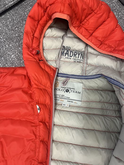 Осіння куртка жіноча