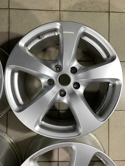 R18 5/120 Borbet BMW, Volkswagen Amarok, Caravelle легкосплавні диски