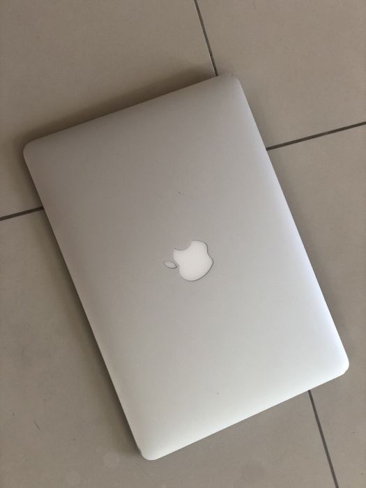 Продам MacBook Air 2015 13” 256Gb