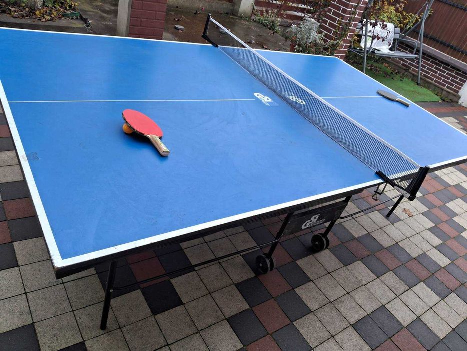 Продається тенісний стіл (з сіткою та ракетками) пінг понг