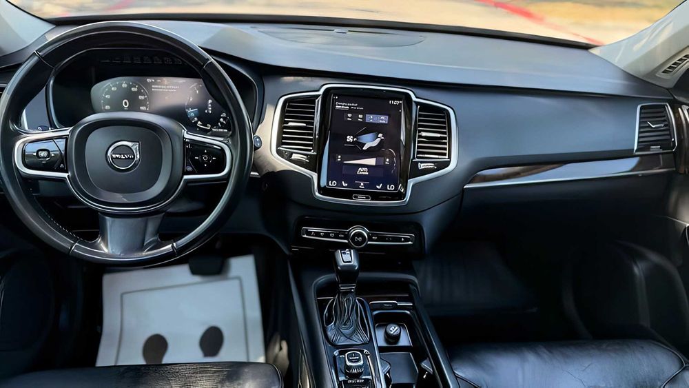 Volvo XC90      2016