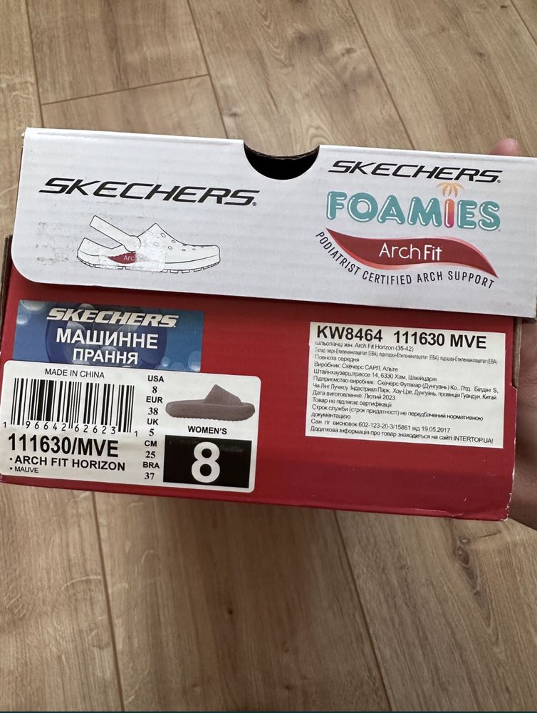 Шльопанці Skechers р.38