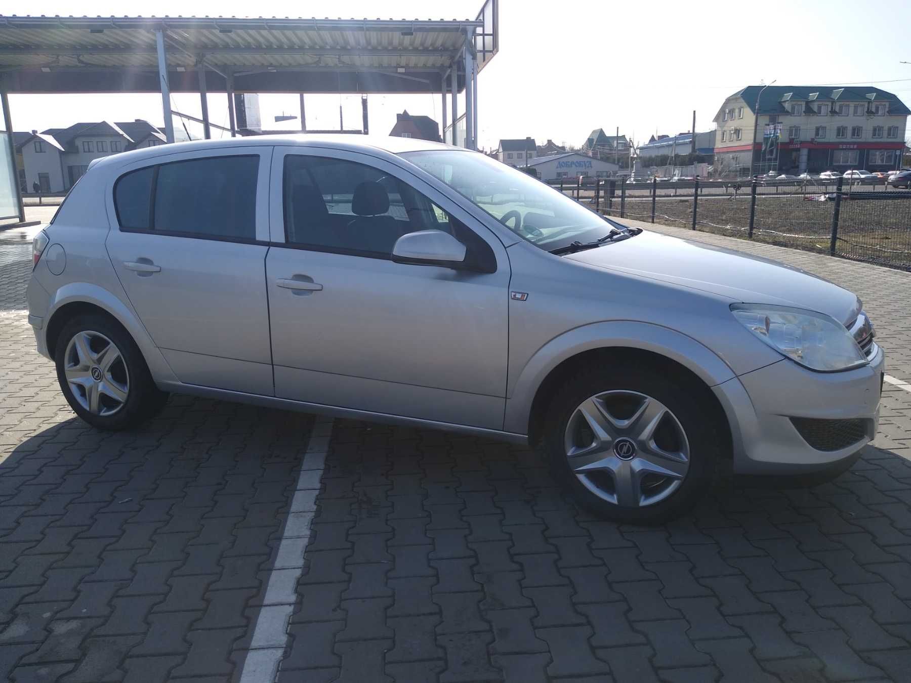 Продам авто Opel Astra H 1.6 бенз 2008