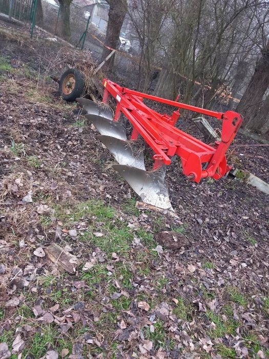 Pług zawieszany 4 skibowy