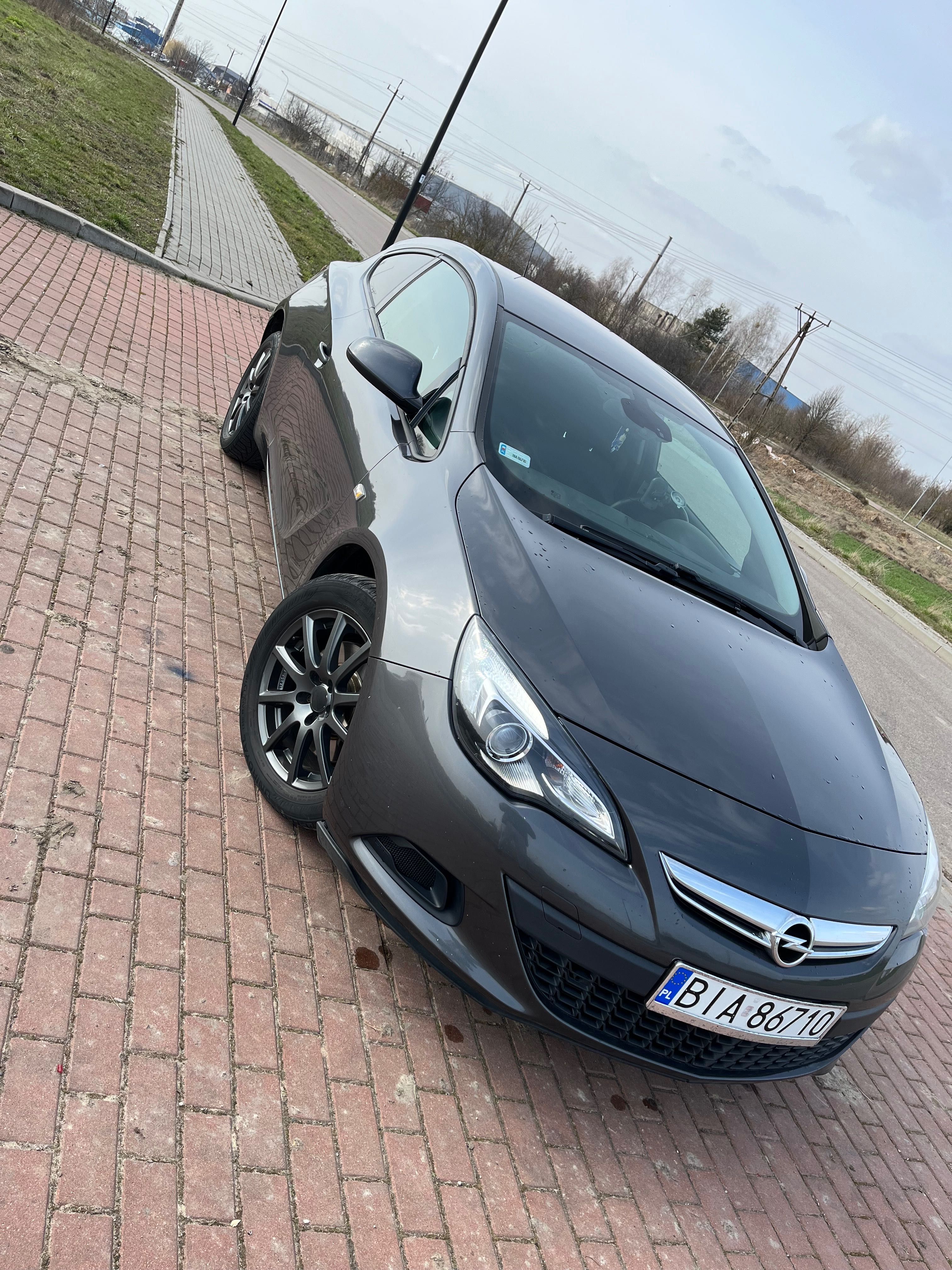 Opel Astra GTC 1.4