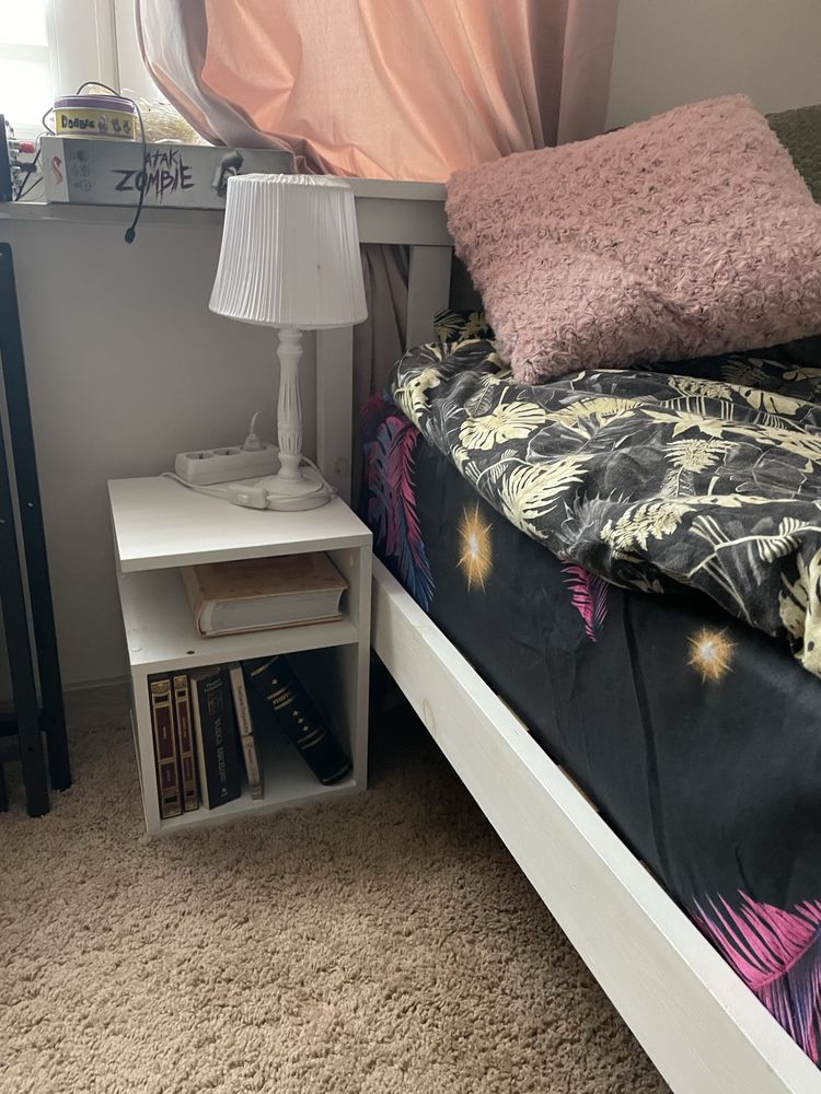 Łóżko Ikea 90x200 + materac Ilea średnio twardy + stolik nocny