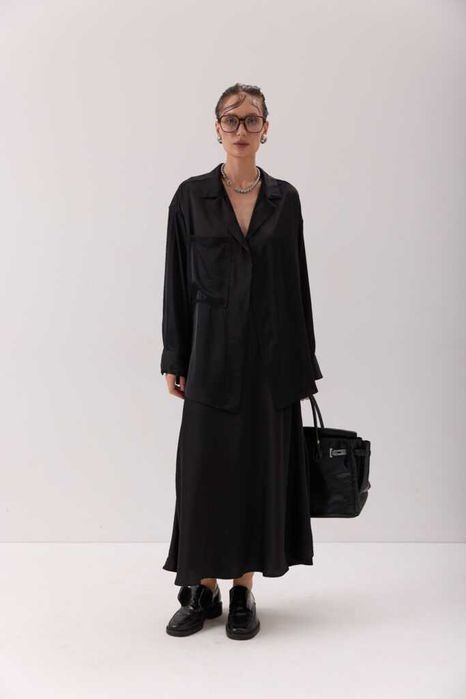 Сатинова чорна спідниця міді від українського бренду Nuga