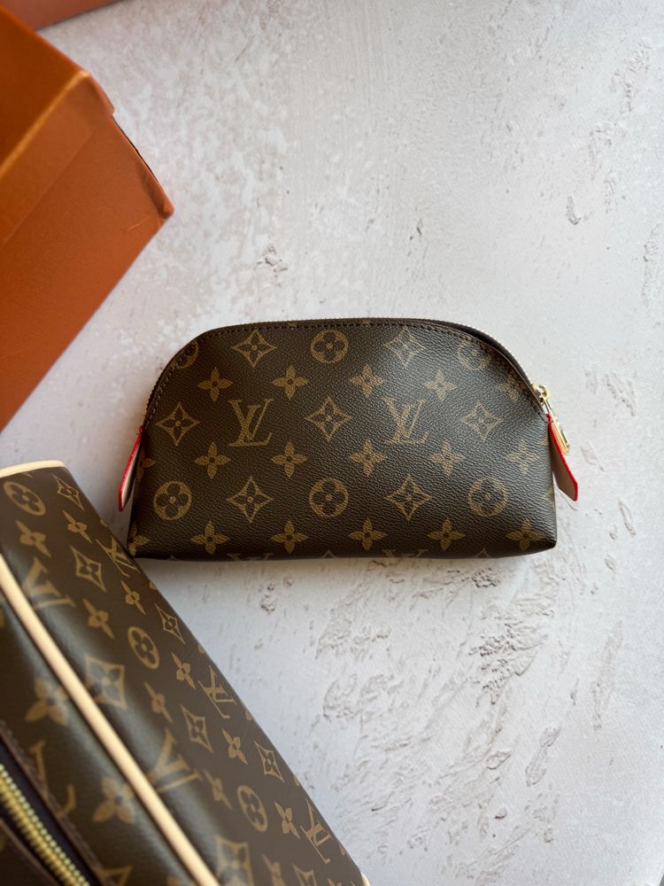 Несессер косметичка коричнева жіноча Louis Vuitton луі вітон LV шкіра