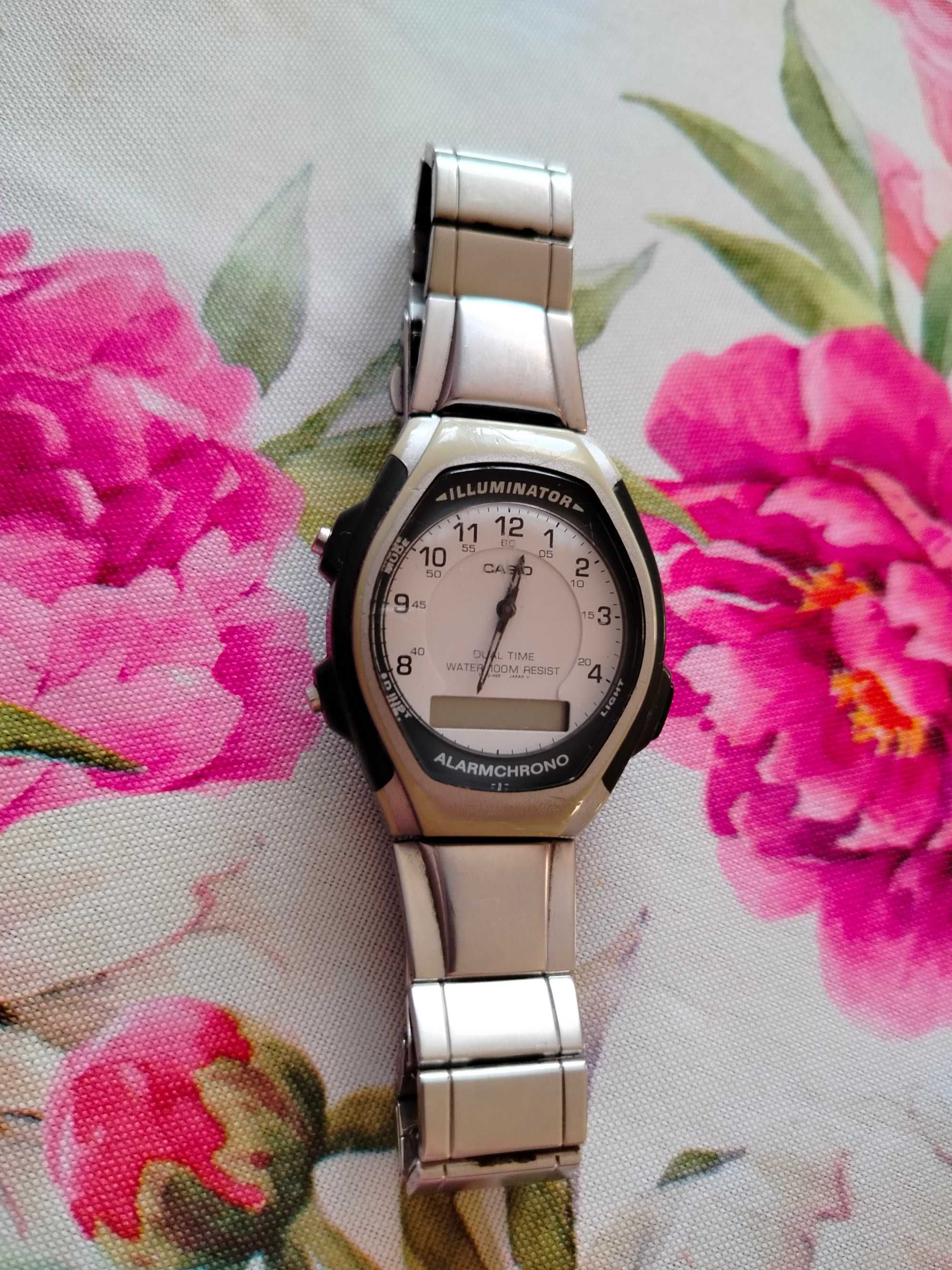 Casio z 1998 roku. ILLUMINATOR. Sprawny. Wysoka jakość.