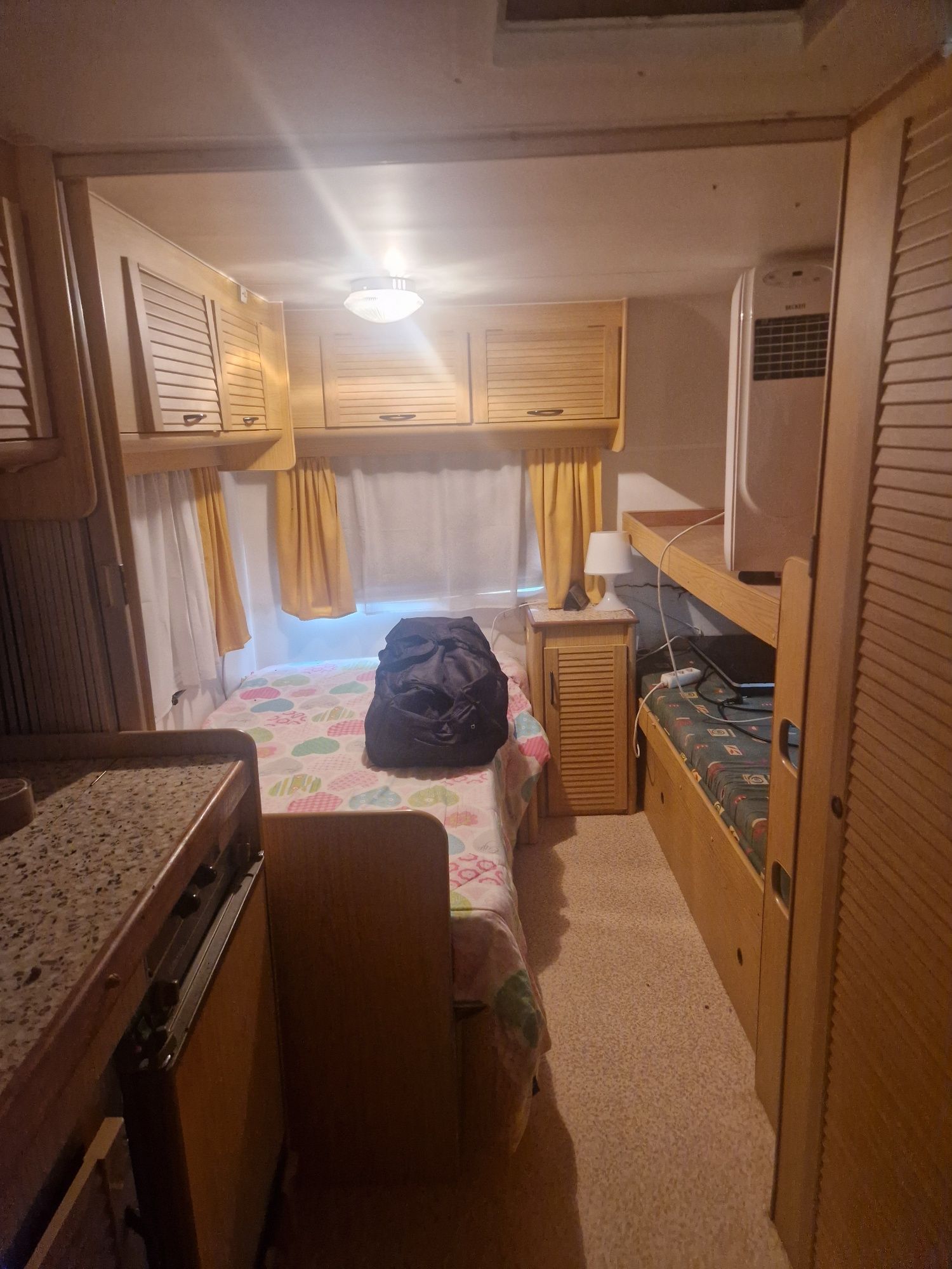 Caravana fixa com alveolo