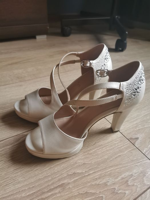 Sprzedam Buty ślubne