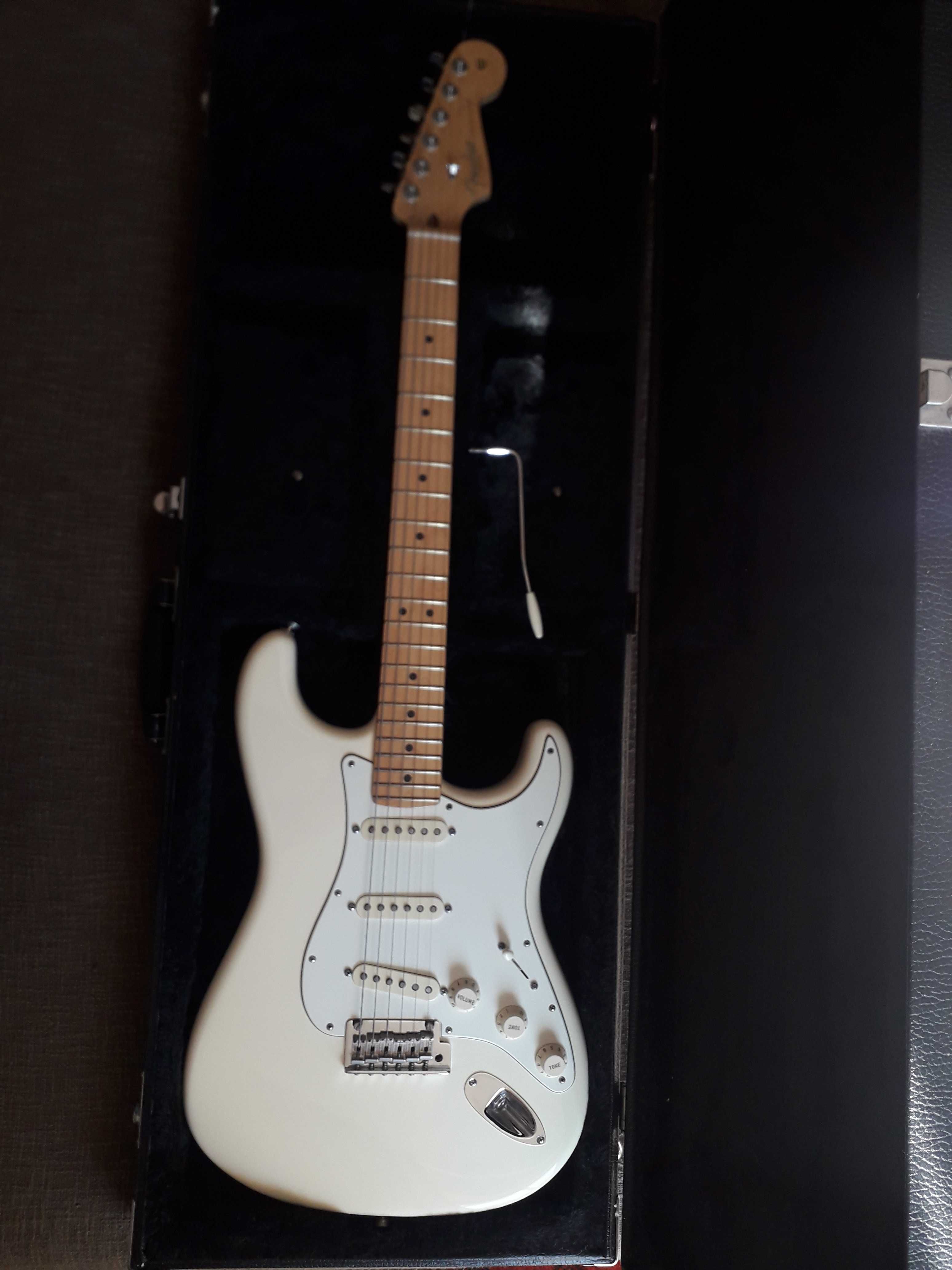 American Fender Standard Stratocaster Guitarra - Em óptimo estado