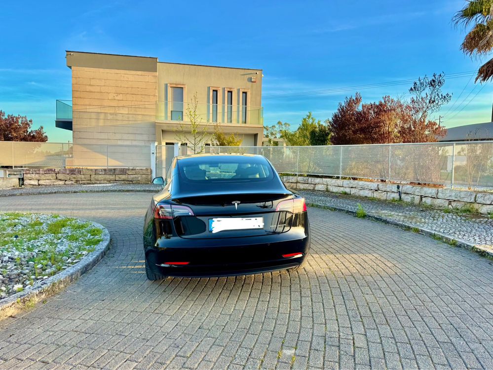 Tesla model 3 long range