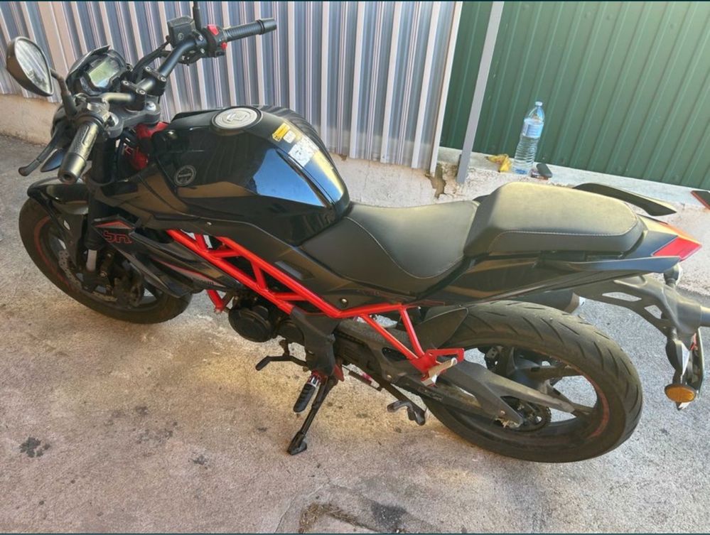 Benelli moto 125cc