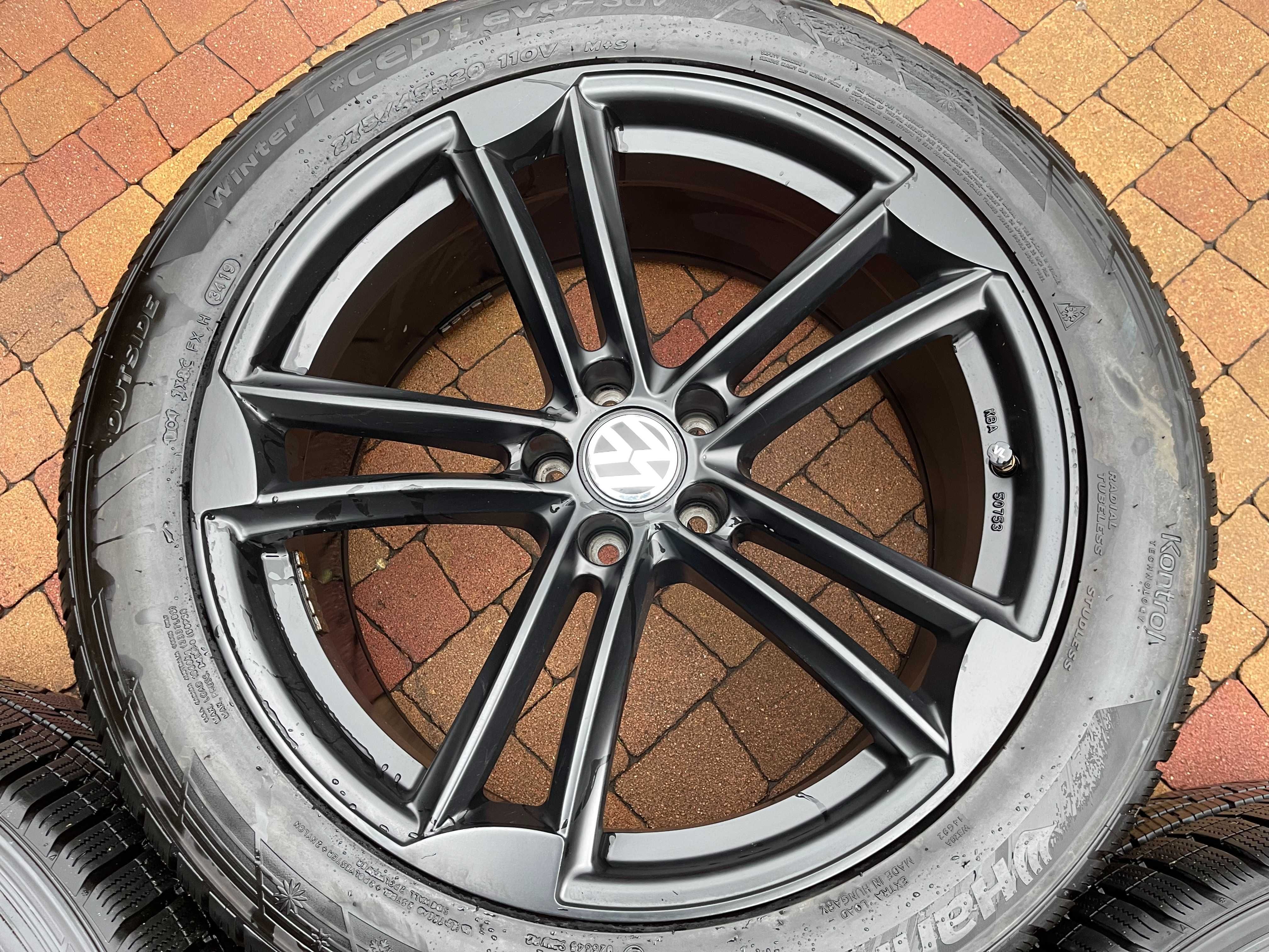 3693. Alufelgi 20"  Volkswagen Audi Q7 Skoda BMW X5 X6 9J ET33 5x112