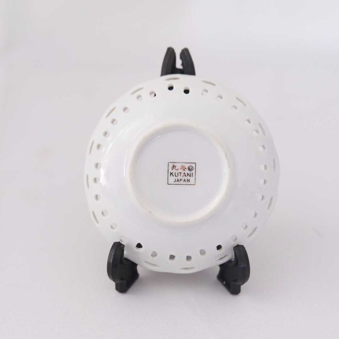 Prato japonês pequeno pintado à mão