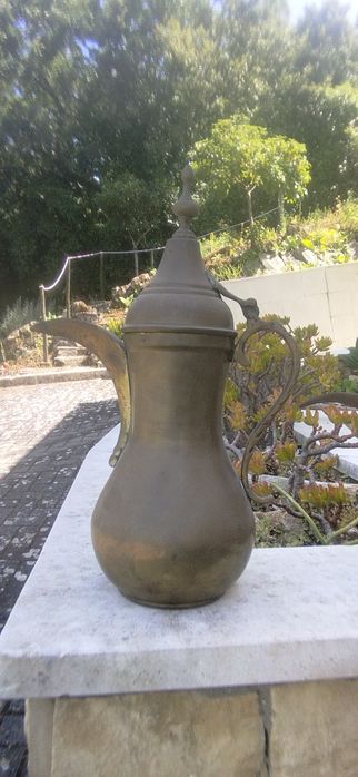 Cafeteiras Dallah latão Médio oriente