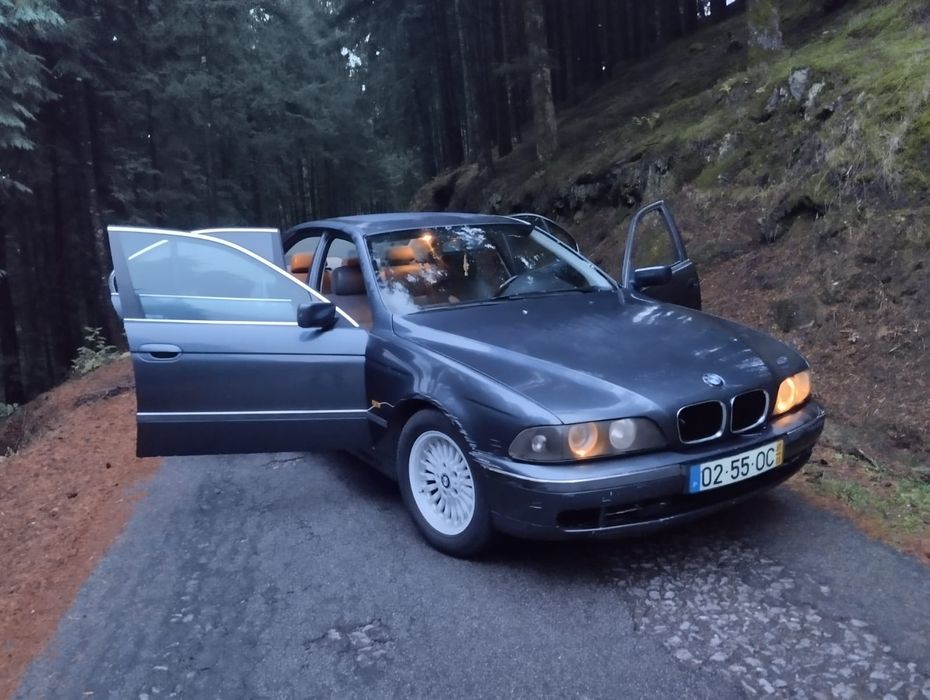 BMW e39 525tds     .