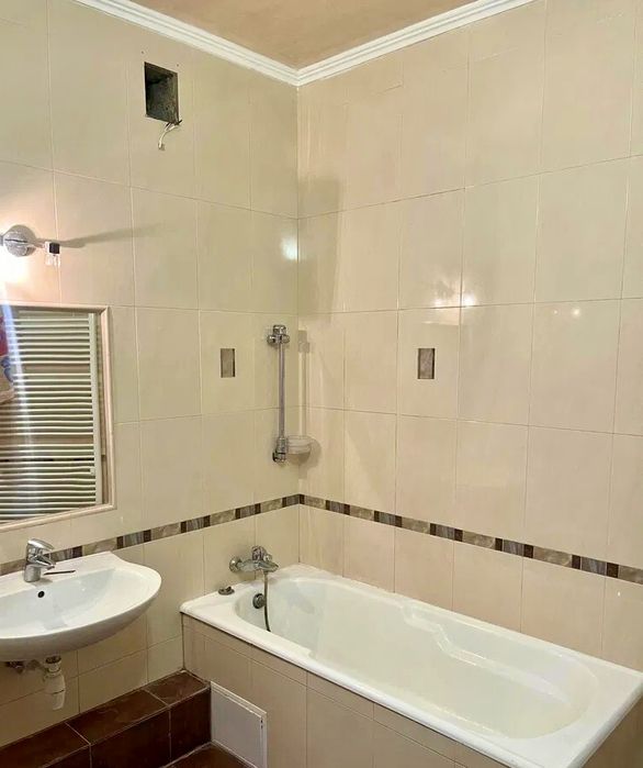 Здається 3-кімнатна квартира