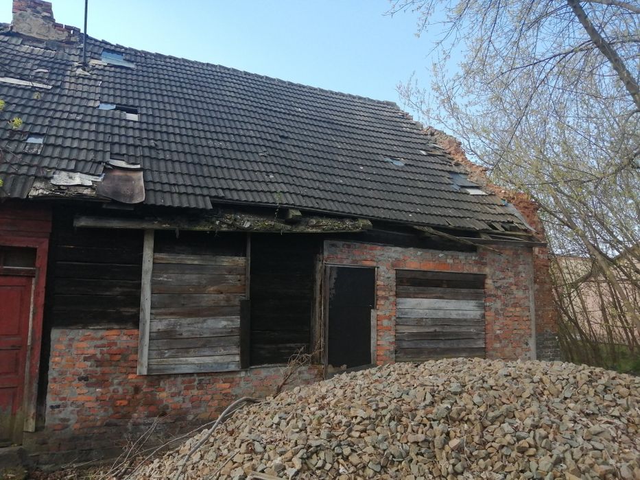 Działka o powierzchni 461 m2 z domem o powierzchni 165 m2 w centrum