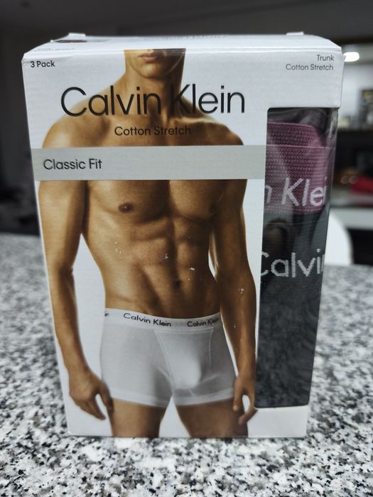 3 boxers novos em caixa - Calvin Klein