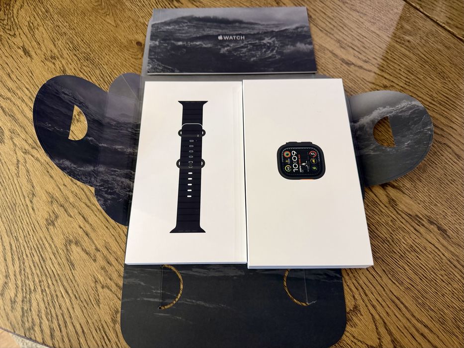 Apple Watch Ultra 2 Titanium Preto c/ Ocean Band