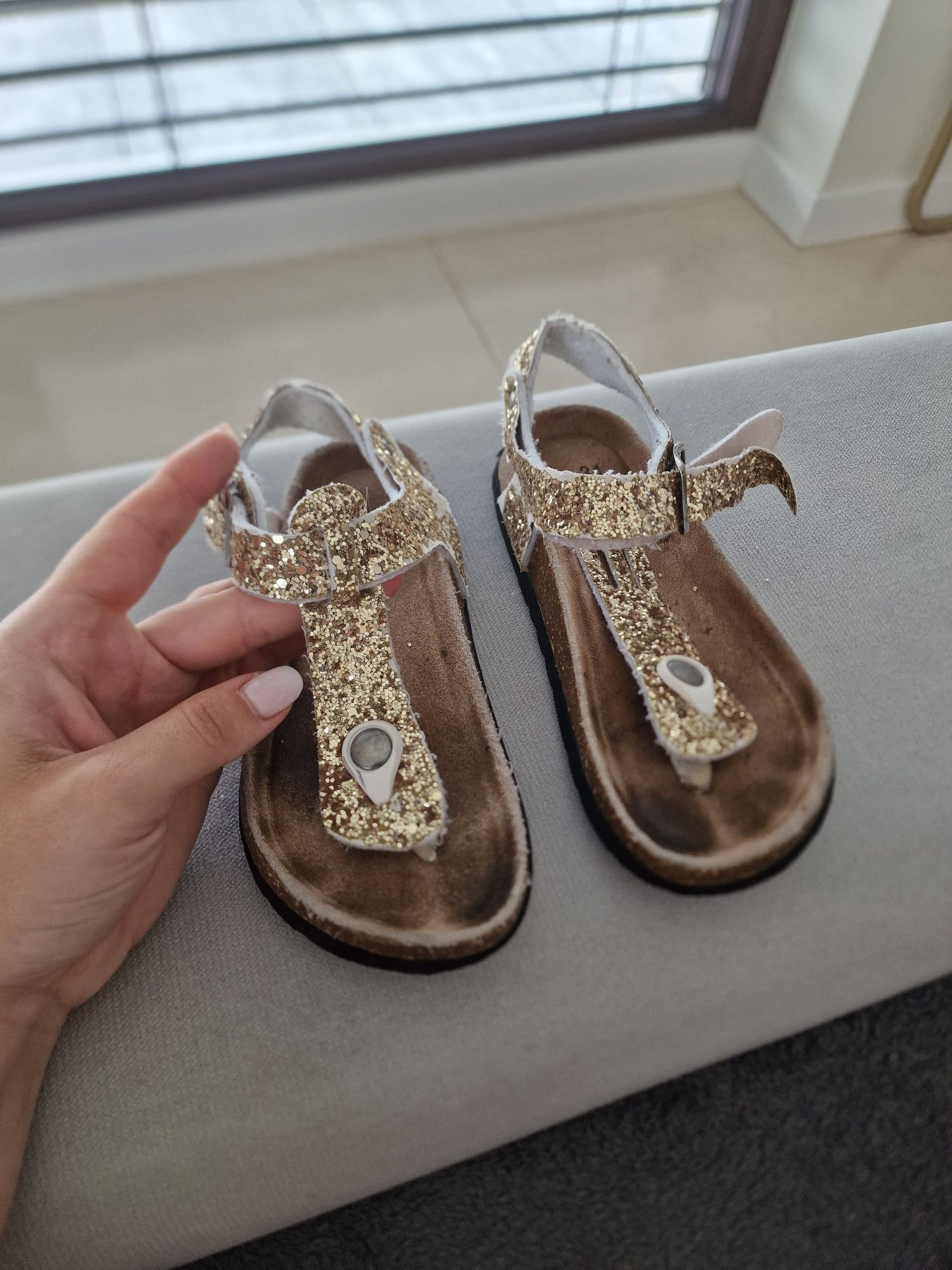 Buty 29-31. Sandałki, balerinki.