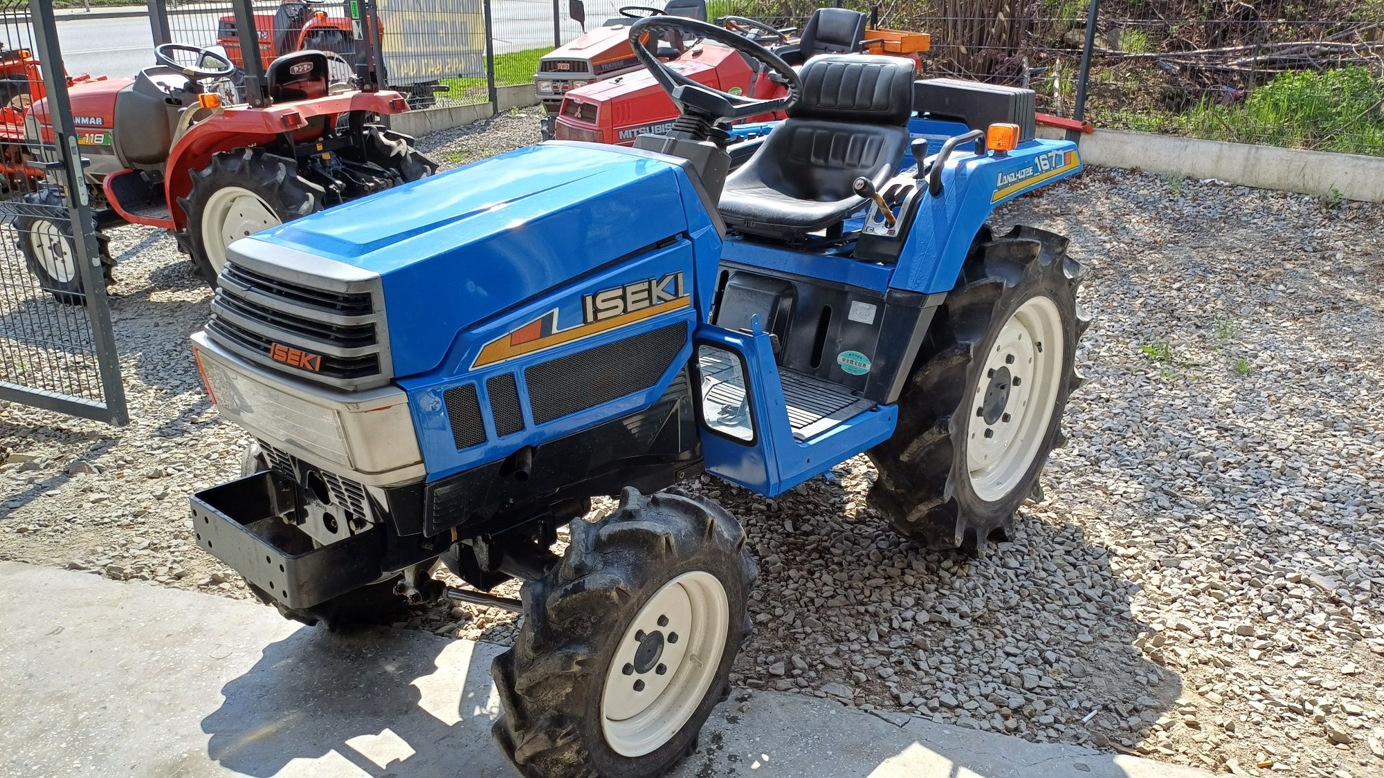 Traktorek japoński Iseki Landhope 167