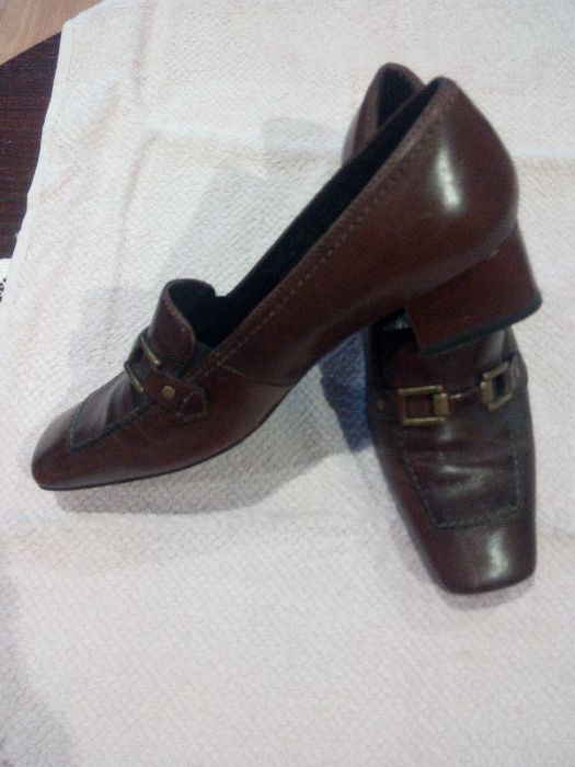 Buty CAPRICE Rozmiar 38 Mokasyny NOWE