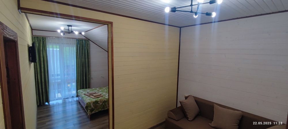 Частина Будиноку "Ясень" на 6 номерів 12-18місць з кухнею та