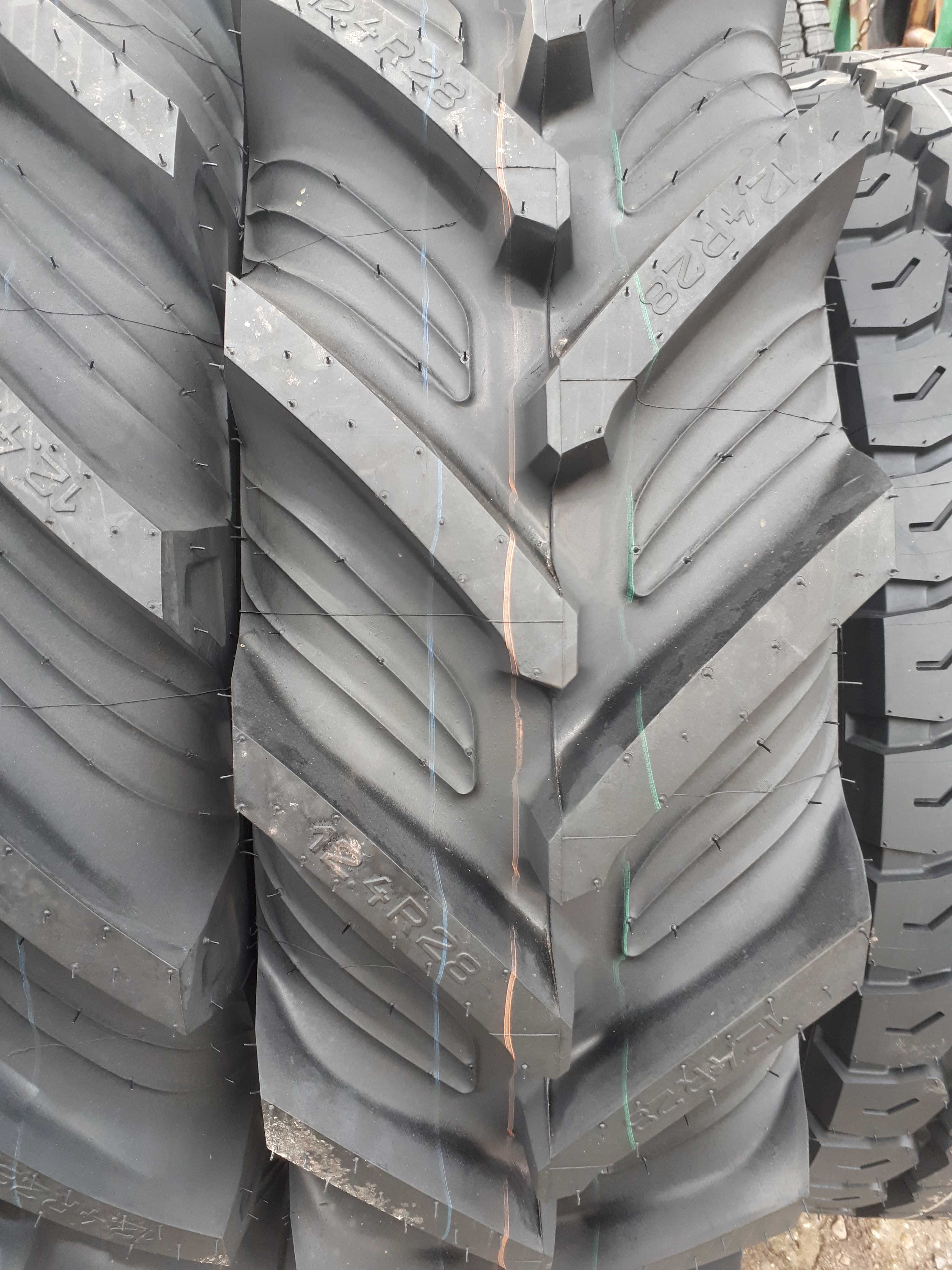 Opona 320/85R36 124A8 TAURUS POINT 8  (12.4R36)