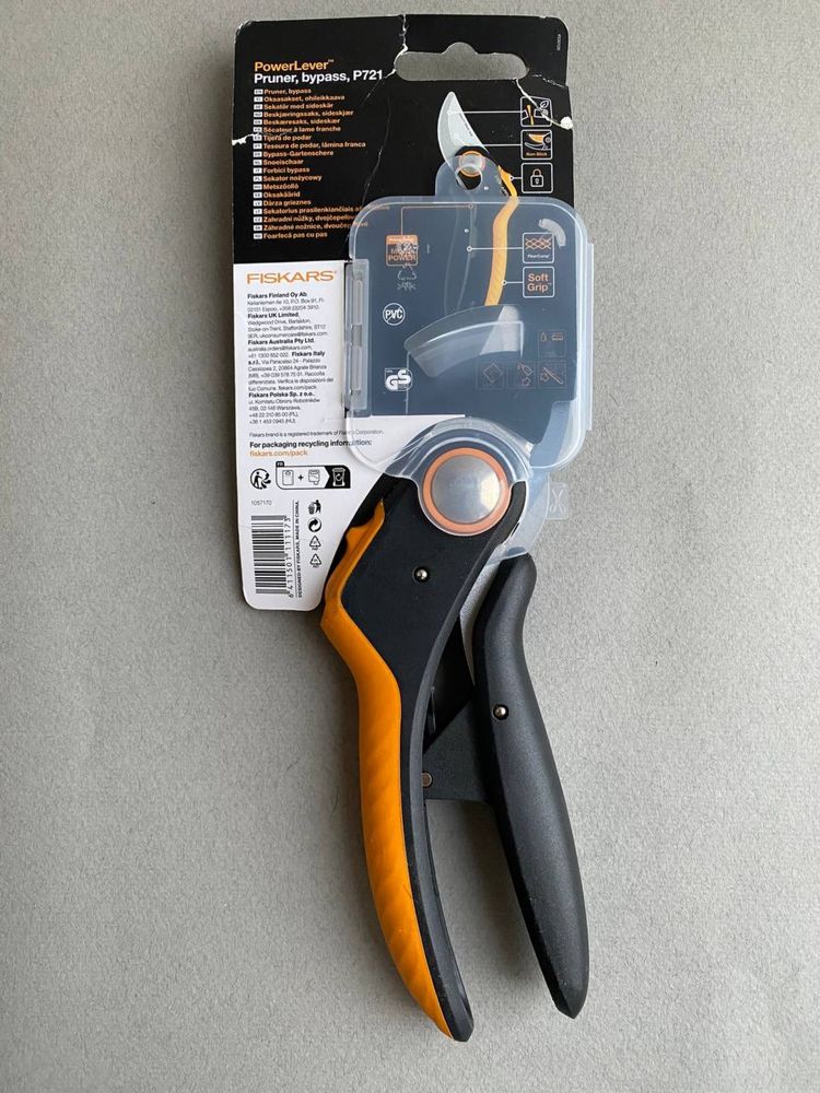 Площинний секатор Fiskars P 721