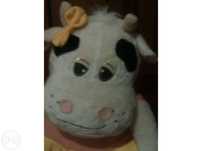 Peluche Vaquinha com cerca de 50 cm