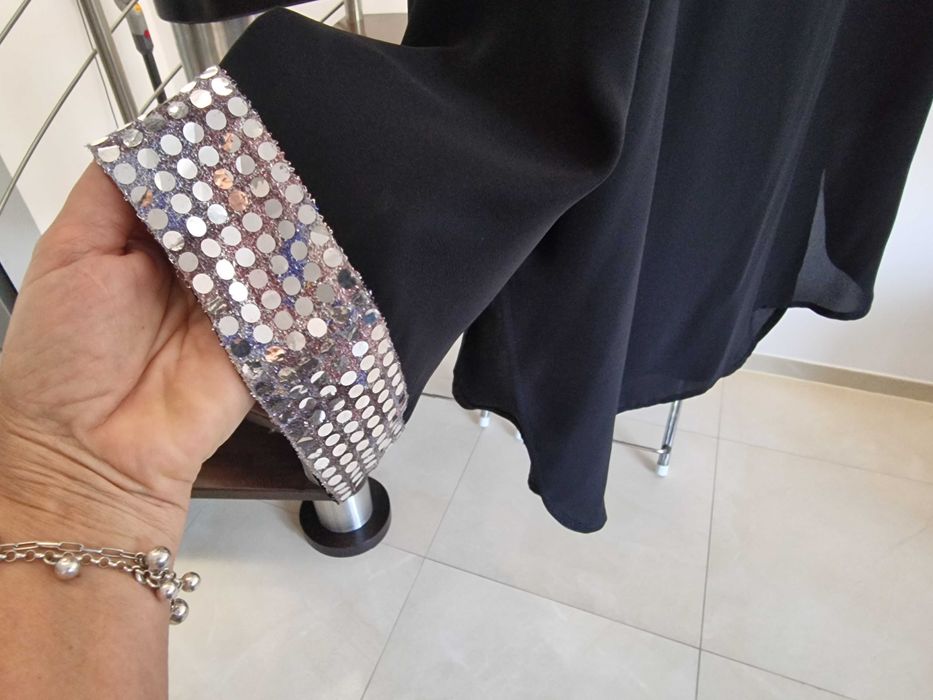 Elegancka tunika oversize z cekinami – stan bardzo dobry