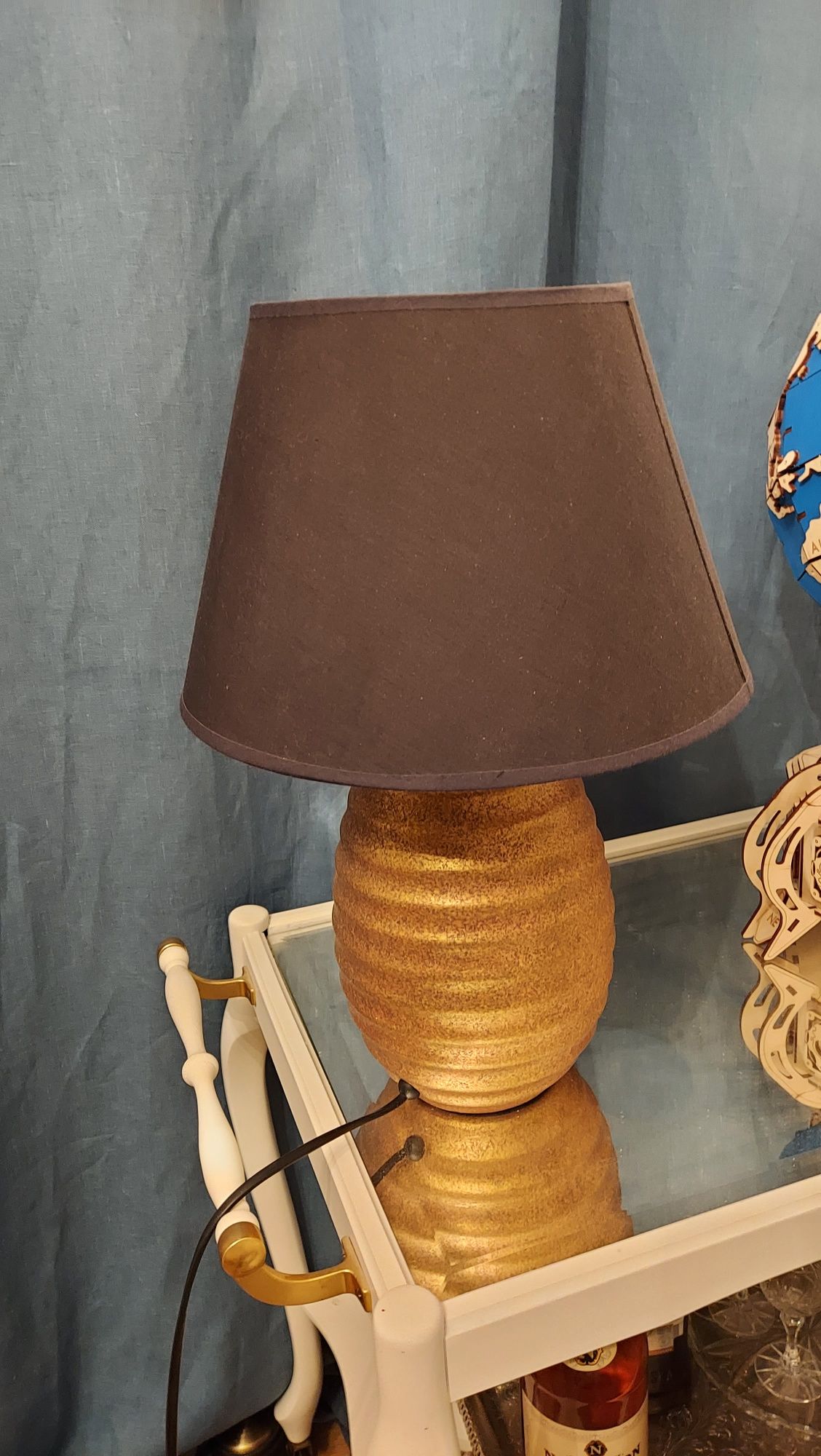 Lampa sypialniana stołowa ceramiczna ze złoto-czarnym kloszem