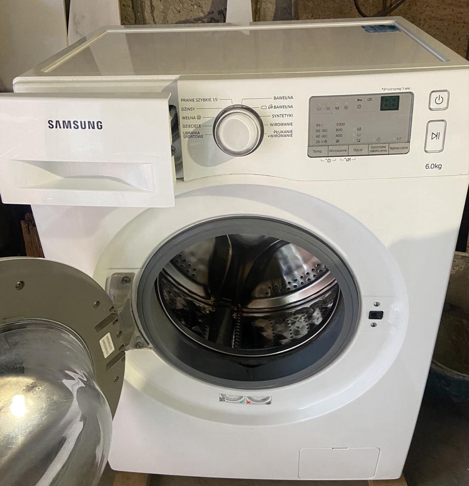 Продам пральну машину Samsung на 6 кг