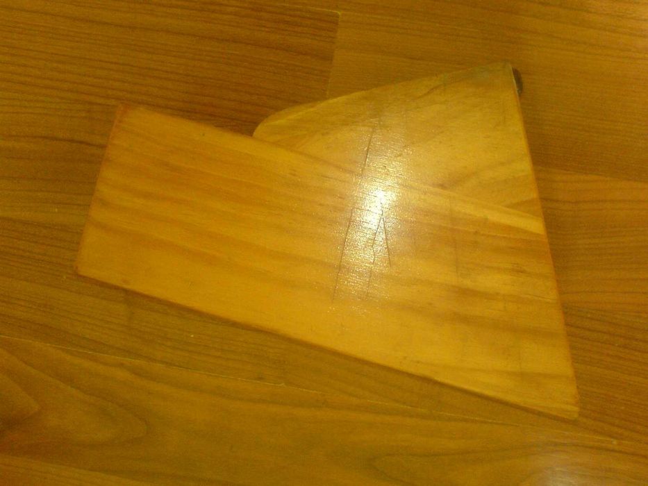 STOJAK Drewniany NA NOŻE 6 wnęk zabytek 21x14x7 cm