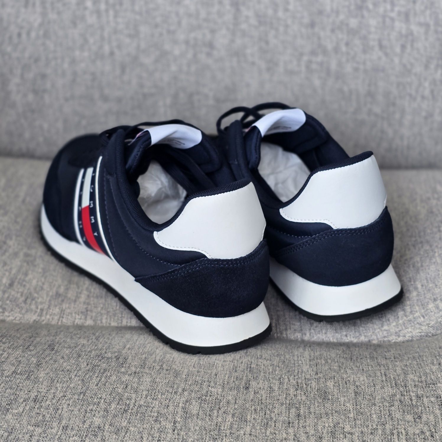 Розпродаж /  Tommy Hilfiger