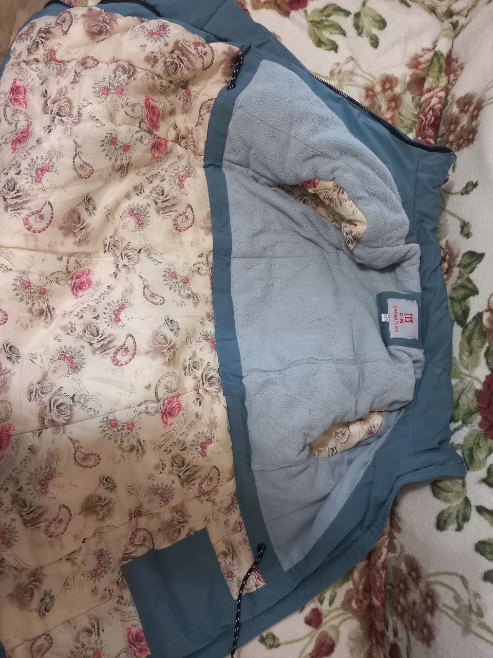 Курточка на девочку р.158