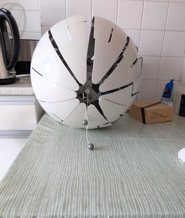 Candeeiro do teto, bola transformer.