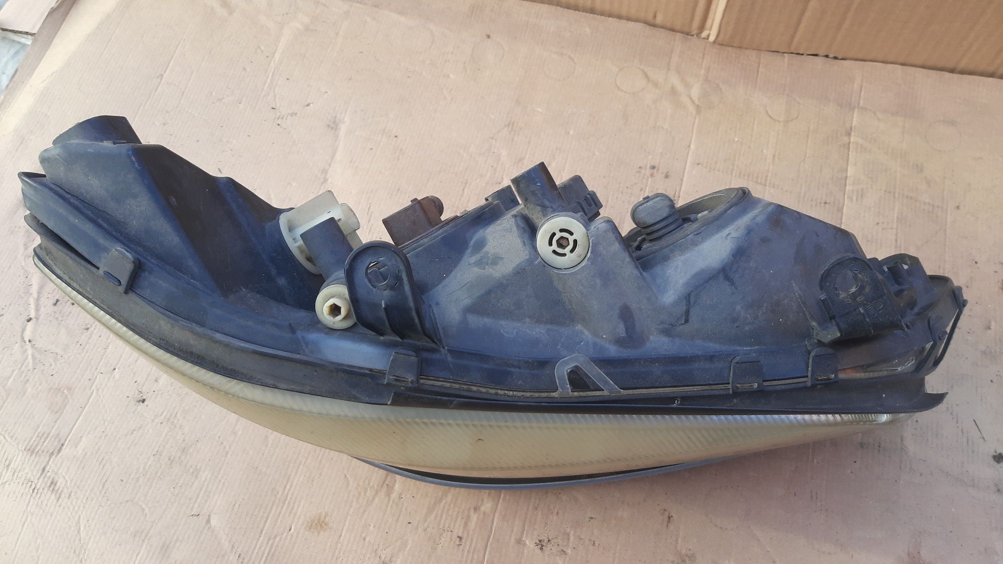 Opel Zarira A lampa prawa przednia prawy przód oryginał